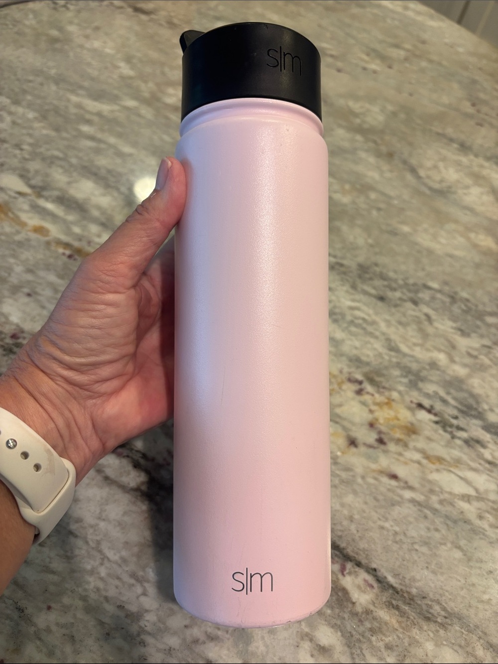 Simple Modern Slim 22 oz Pink Water Bottle with Black Lid